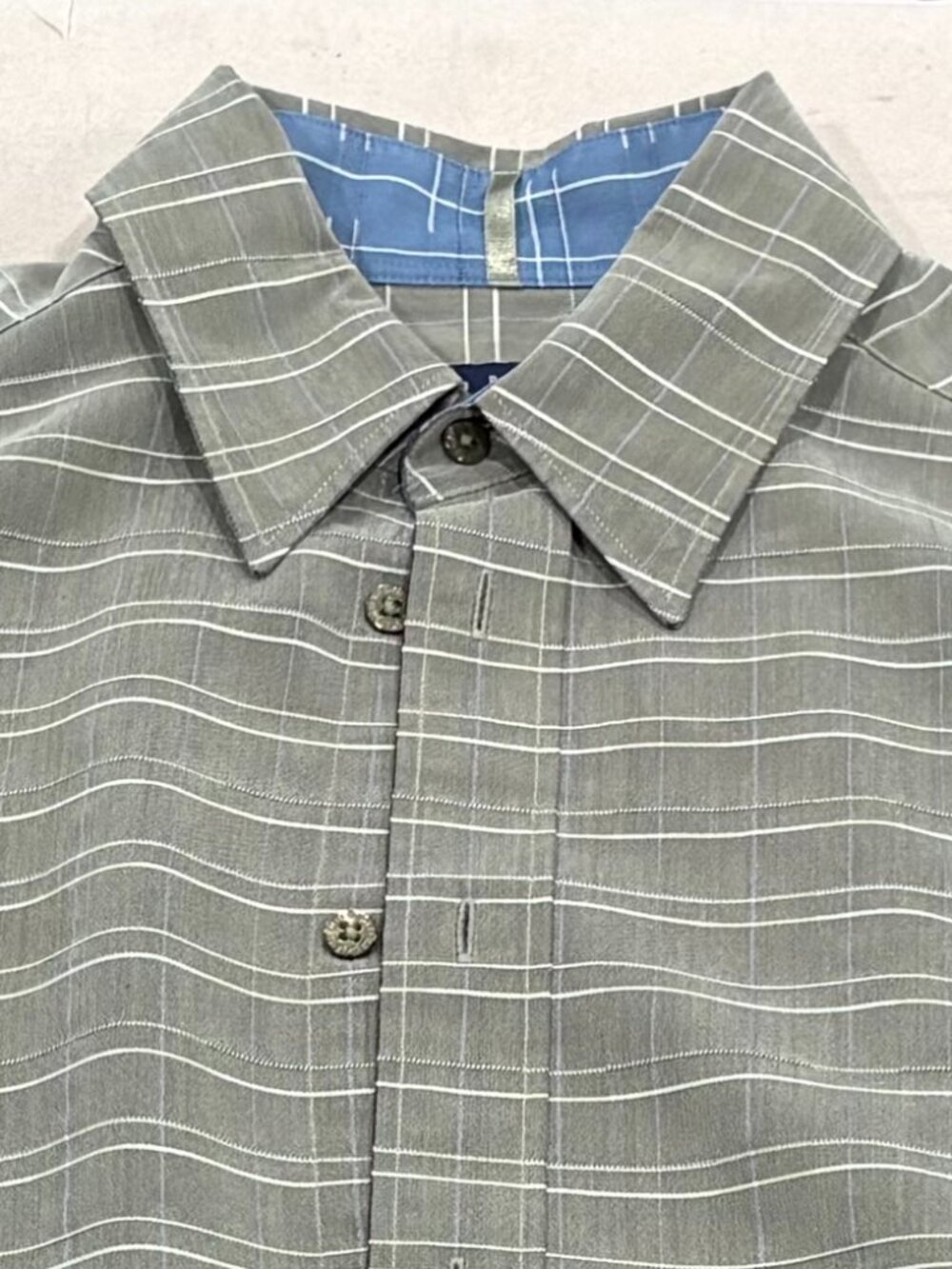 Green Ted Baker London button up long sleeved green/white shirt Size Medium - Picture 3 of 4